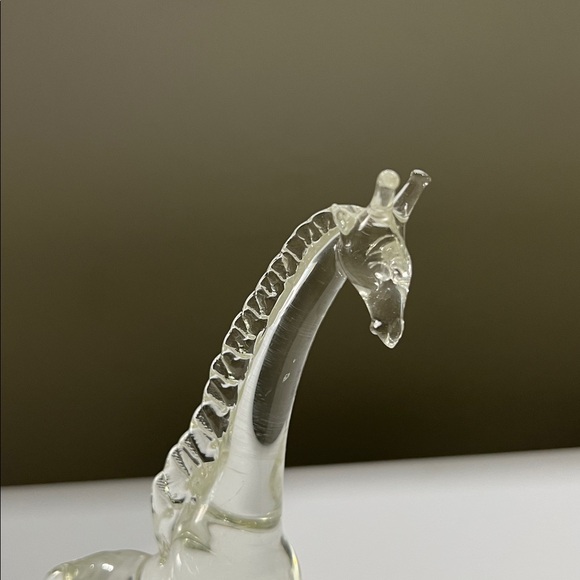 Glass Giraffe - Picture 2 of 6